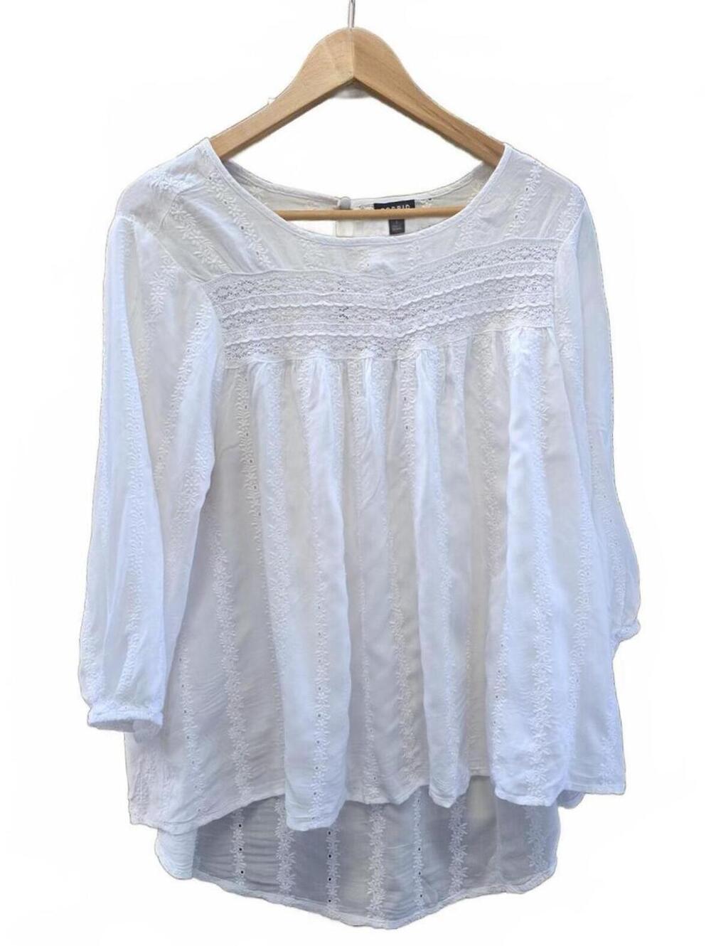 Torrid Romantic and Summery Blouse White Cotton Eyelet and Rayon Embroidery  M/L